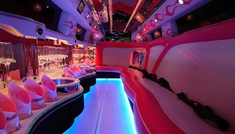 Top Advantages of Renting a Party Bus For Any Celebration