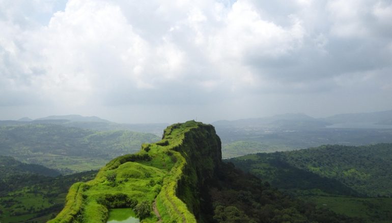 12 Forts in Maharashtra You Have to See to Believe