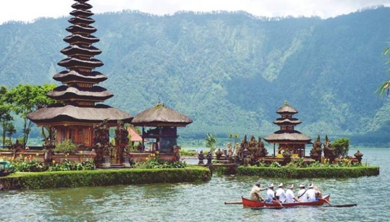 Are you traveling to Bali anytime soon? Consider these 5 reasons why you should stay at a resort and spa